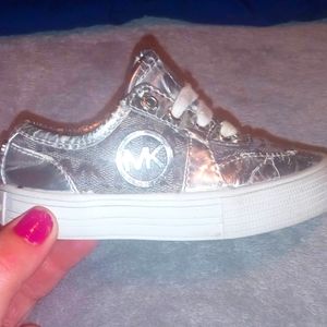 Size 6 Michael Kors shoes